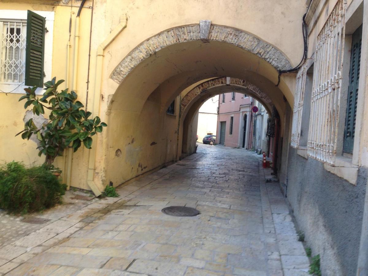 Apartamento At The Heart Of Old Town Corfu  Habitación foto
